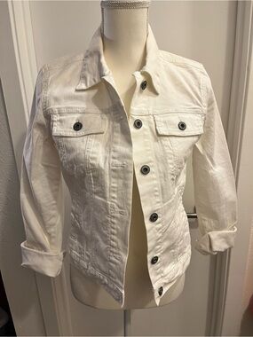 GAP White Women's Denim Jacket with Button Closure